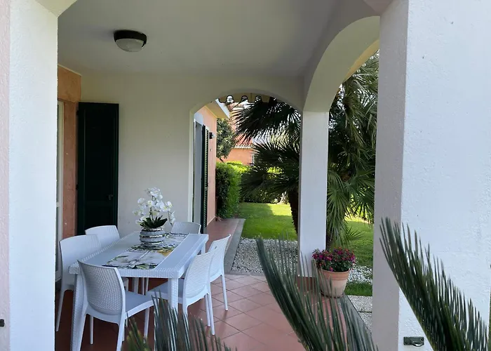 I Giardini Del Conero Con Ombrellone In *