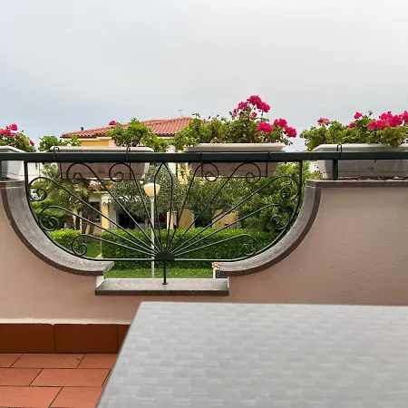 I Giardini Del Conero Con Ombrellone In * بورتو ريكاناتي