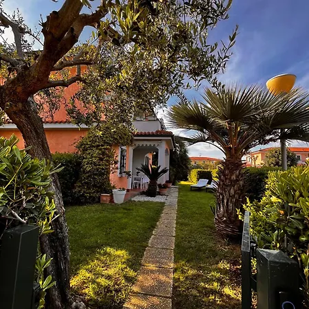 I Giardini Del Conero Con Ombrellone In بورتو ريكاناتي